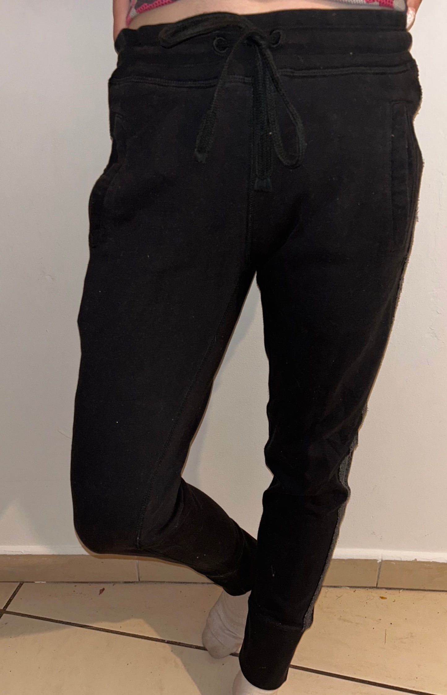 Schwarze Jogginghose von Mango | M